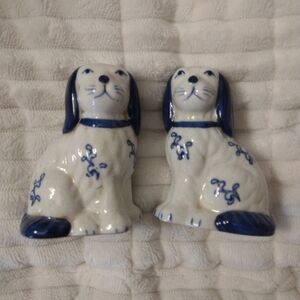 4" Tall Pair Blue & White Staffordshire Style Dogs